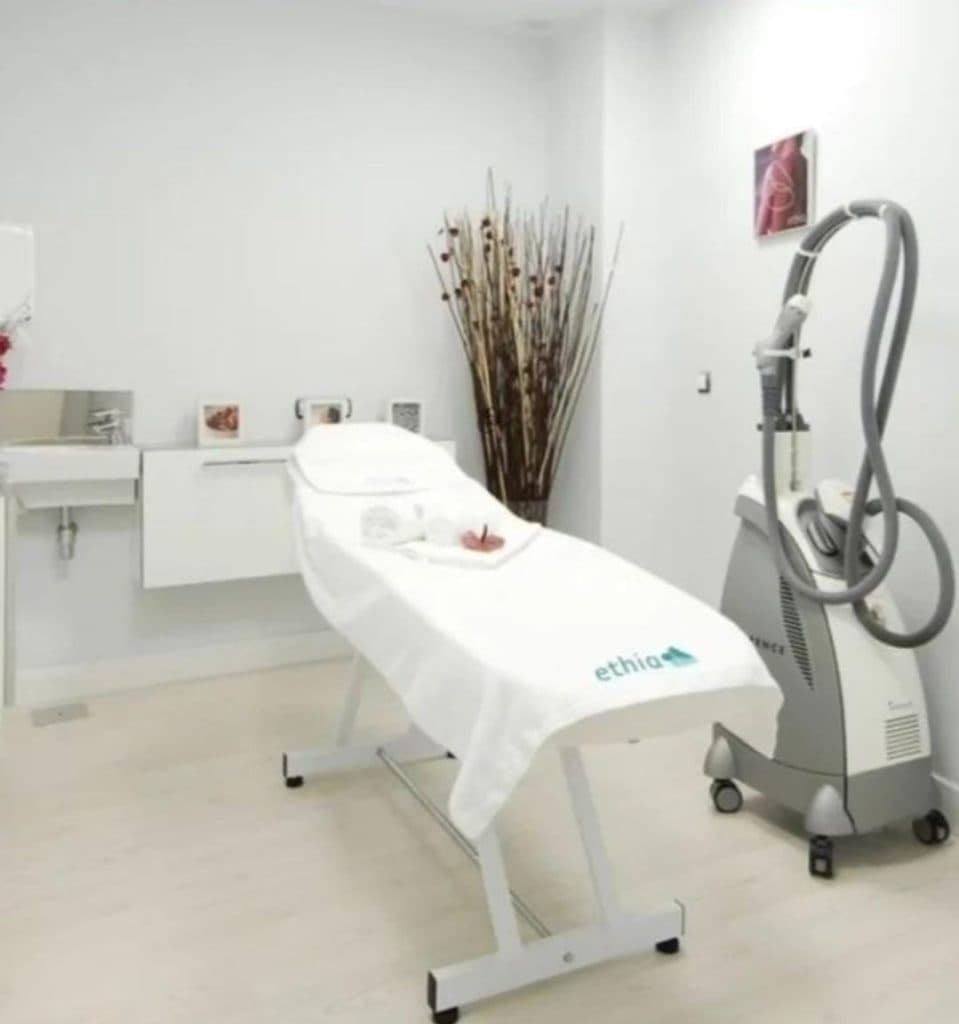 خدمات لیزر موهای زائد سوپرانو تیتانیوم پلاس احلام ناصر در وهابی اهواز