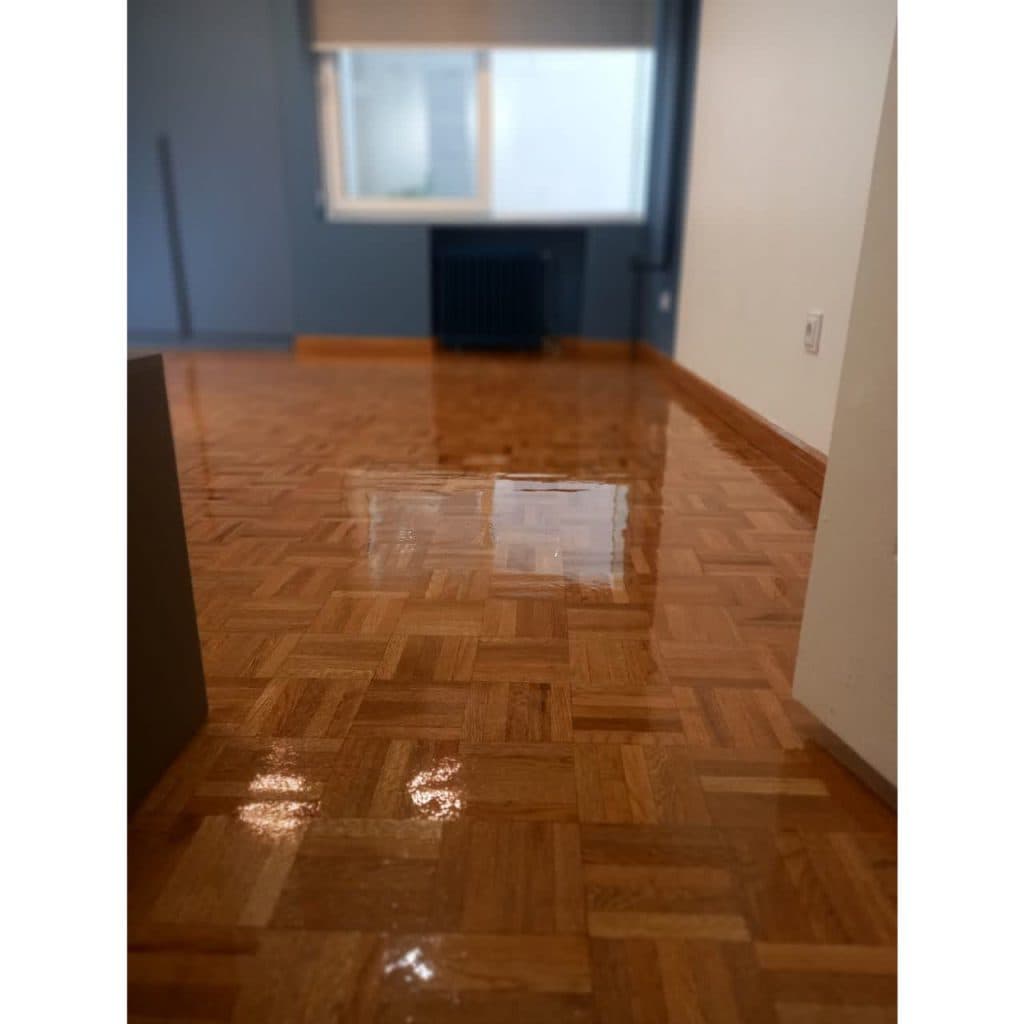 نصب و فروش پارکت چوبی تقی پور در تهران