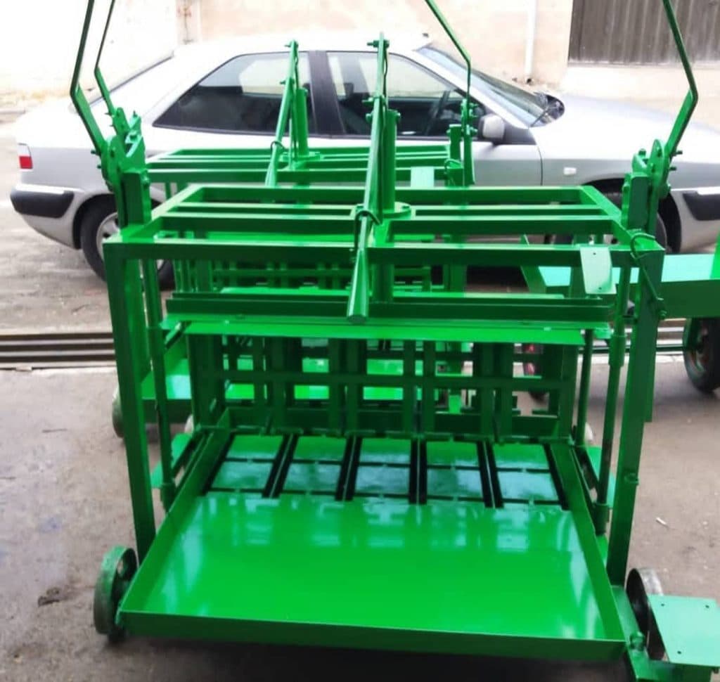 ساخت ماشین آلات ساختمانی پارس تکنیک در انزلی