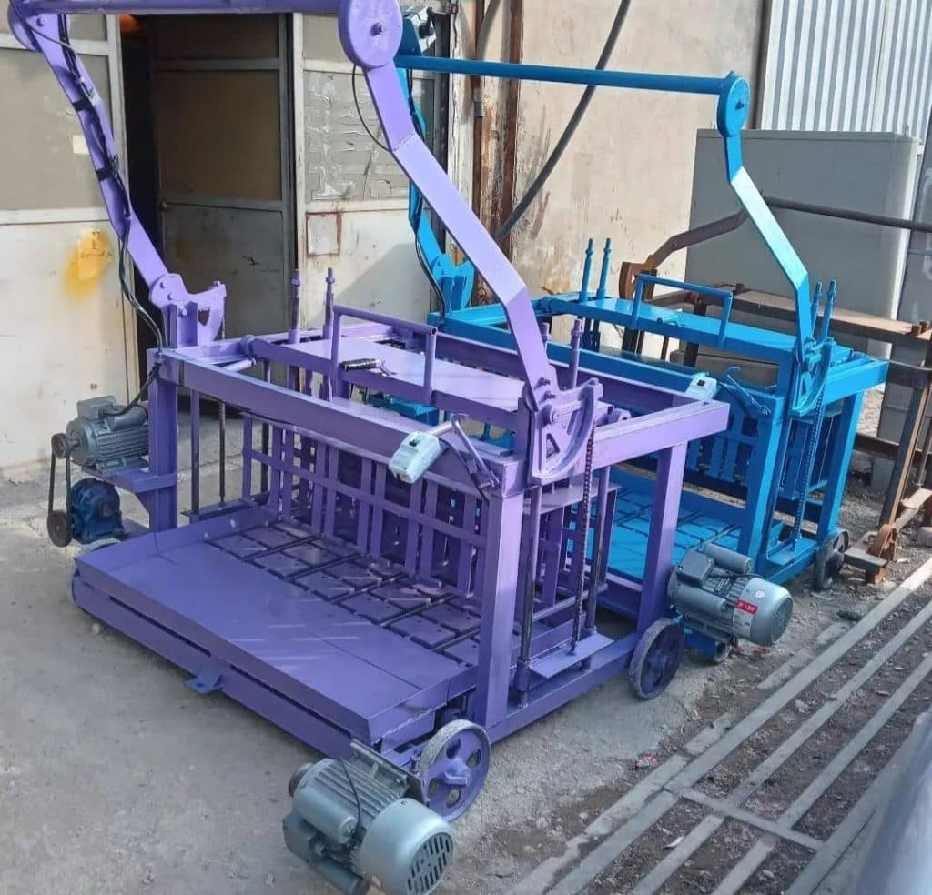 ساخت ماشین آلات ساختمانی پارس تکنیک در انزلی
