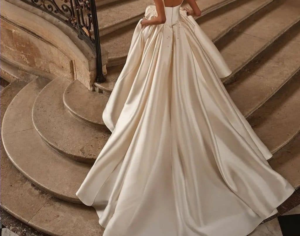 مزون لباس عروس vip سارا رستمی در شیراز