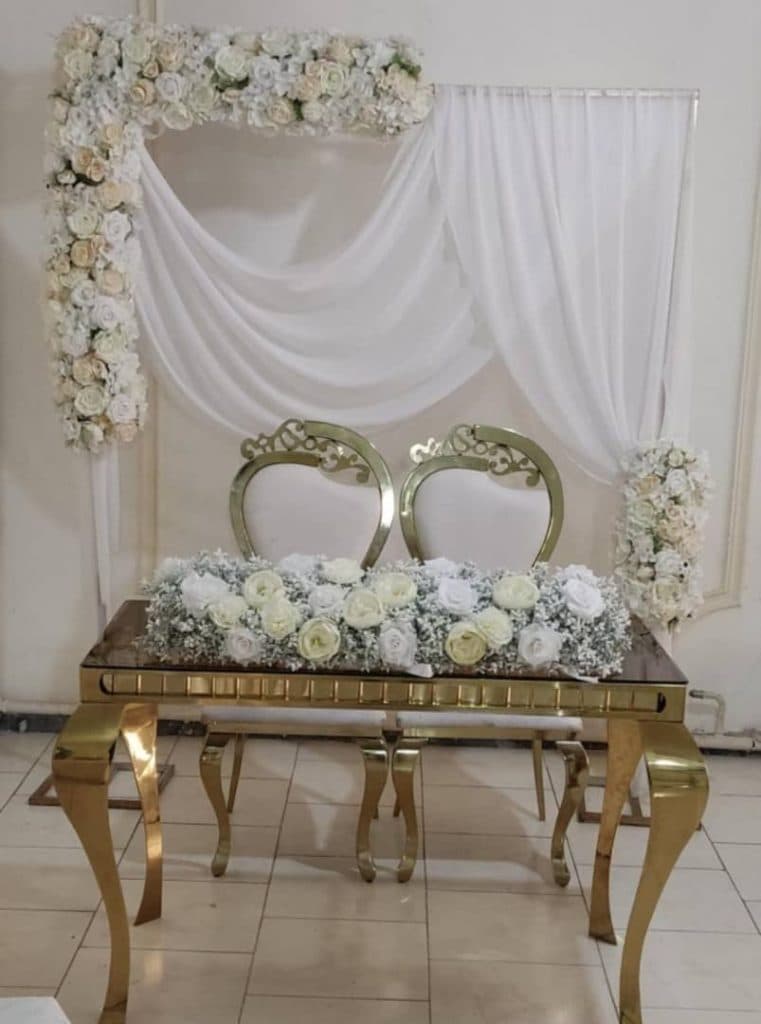 گل و بادکنک آرایی هپی لند اسماعیلی در شاهین ویلا کرج