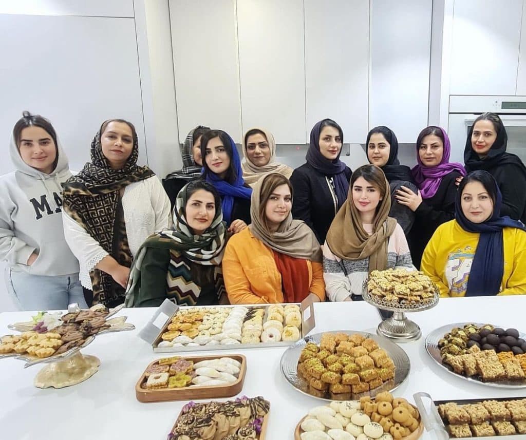 آموزشگاه قنادی نیوشا زارعی در فریدونکنار