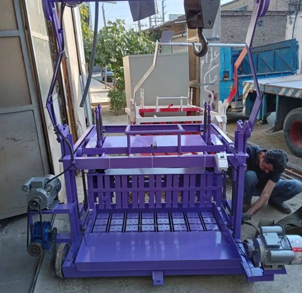 ساخت ماشین آلات ساختمانی پارس تکنیک در انزلی