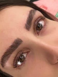 سالن تخصصی vip میکروبلیدینگ دلی در ولنجک تهران