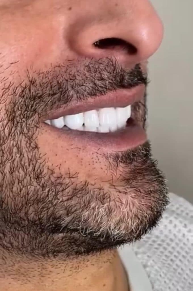 مطب دندانپزشکی دکتر کرسوی در نیاوران تهران