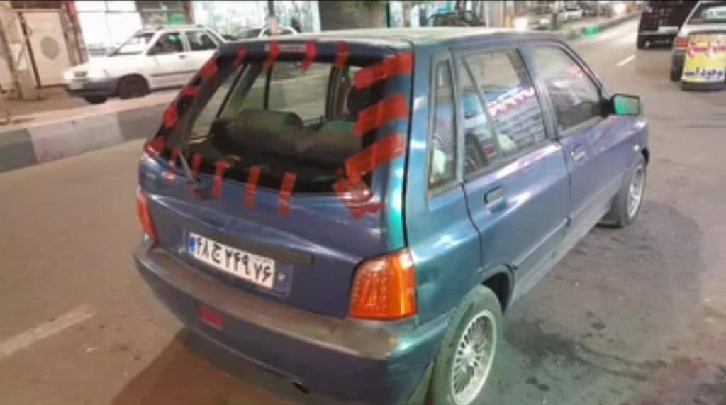 شیشه اتومبیل ونوس در شهر قدس