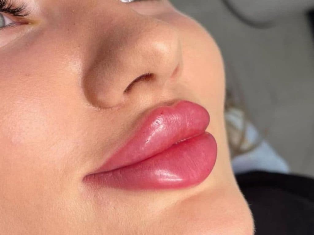 کلینیک زیبایی گل آرا در صادقیه تهران