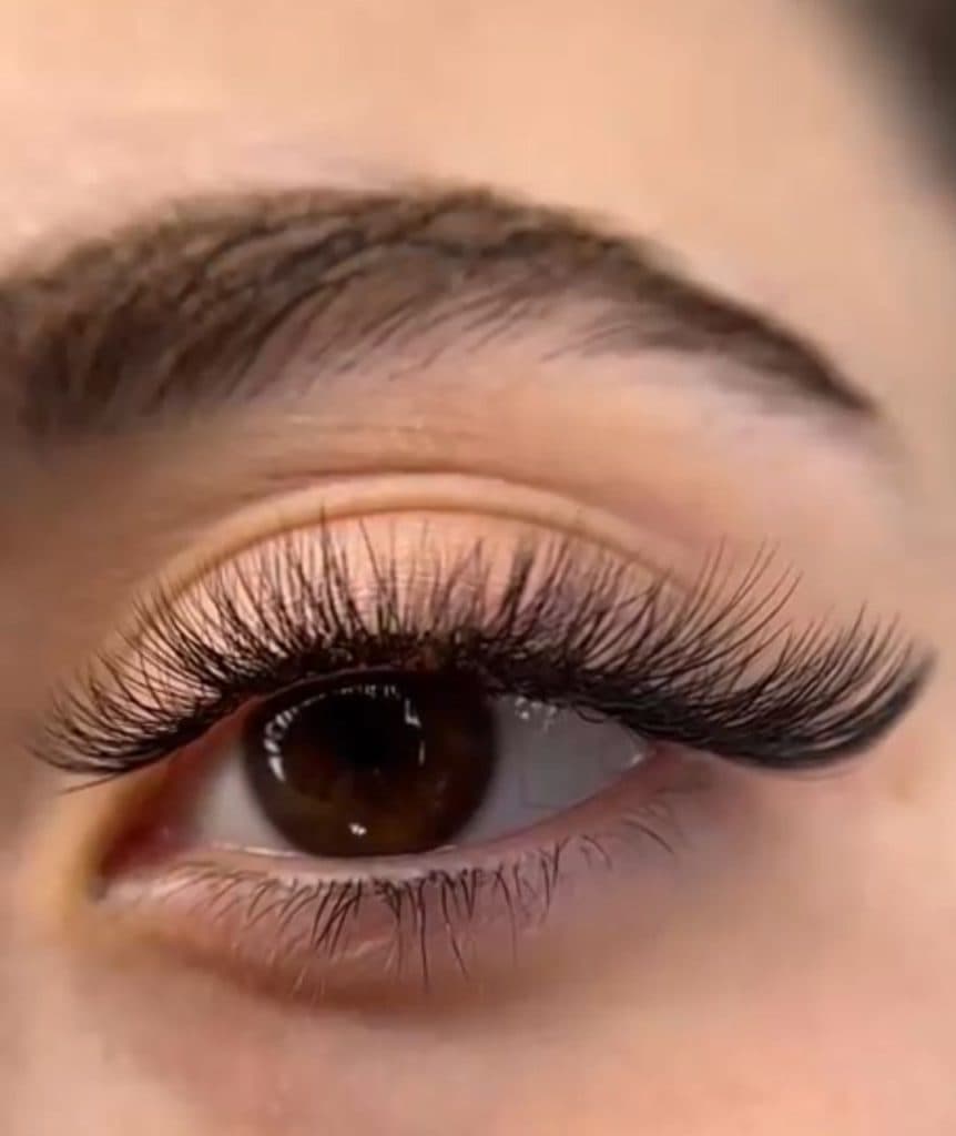 سالن زیبایی ویدا عباسی در بلوار معلم رشت