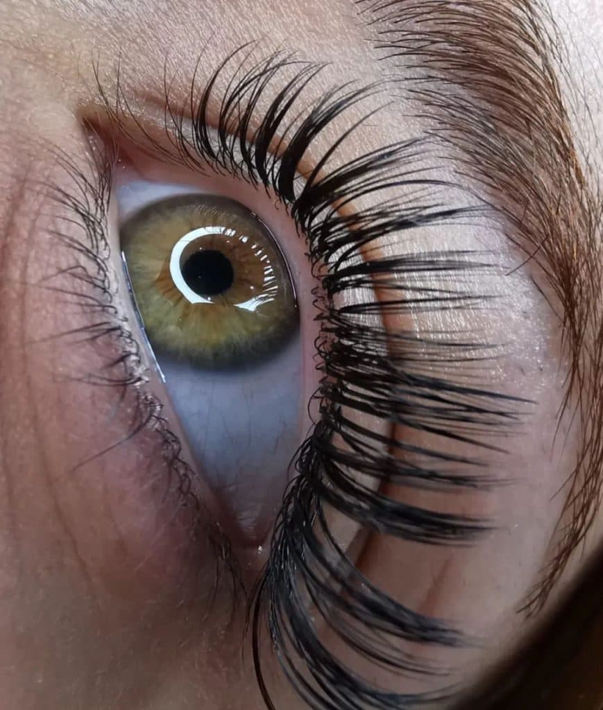 سالن زیبایی ویدا عباسی در بلوار معلم رشت