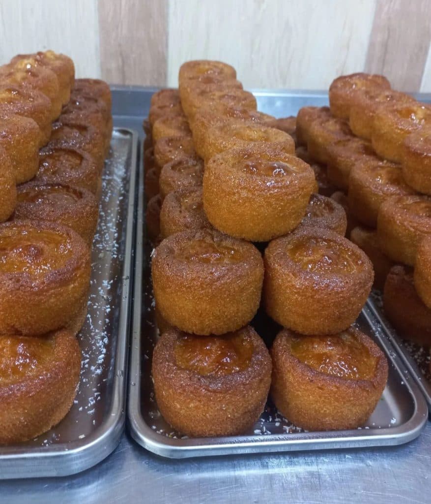 کیک و کلوچه تنوری برادران علی پناه در کرمانشاه