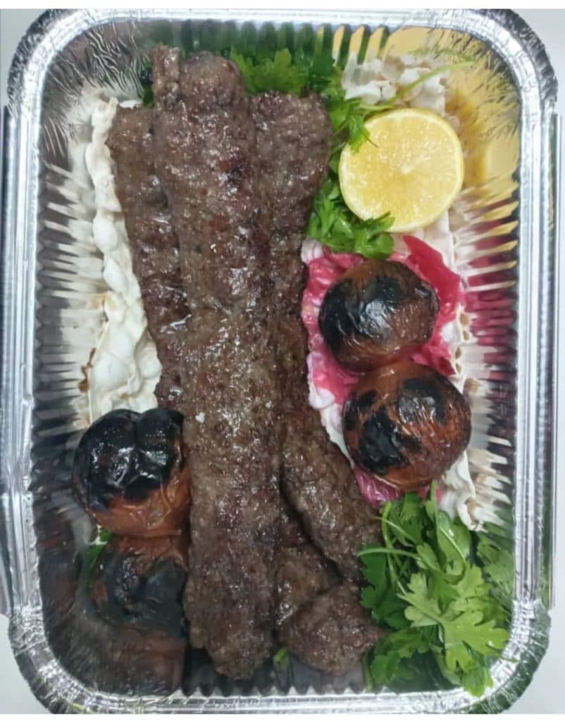 سفره خانه خاطره سرا در وسطی کلا قائم شهر