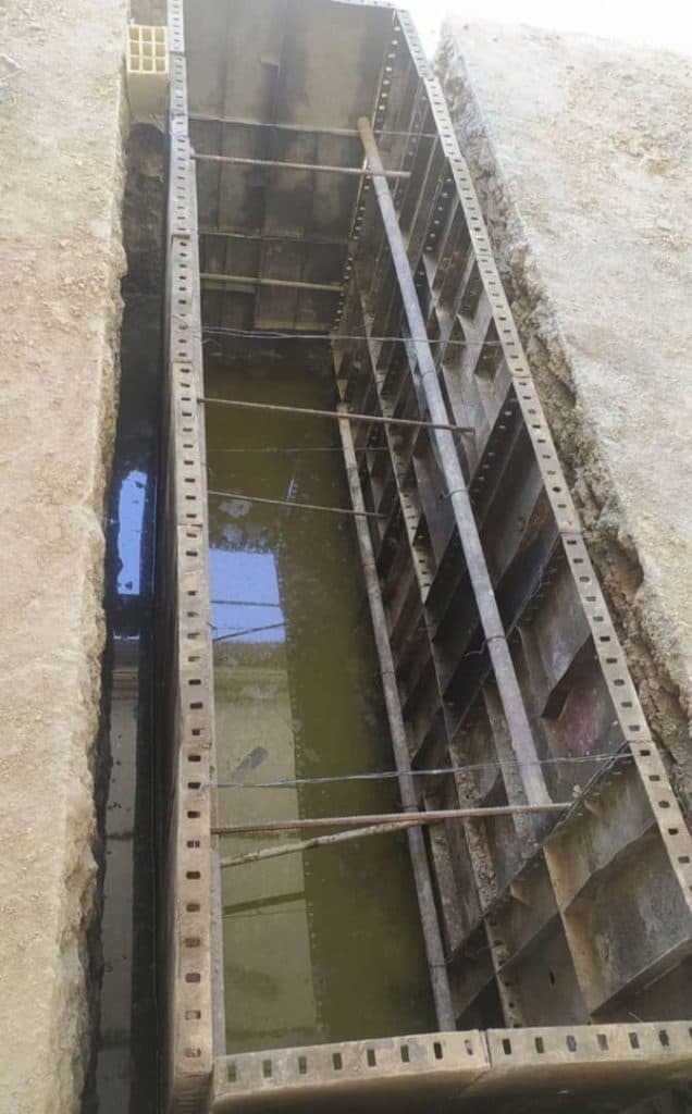 اجرای عملیات عایق بندی سازه های بتنی رابحی در بندر ماهشهر