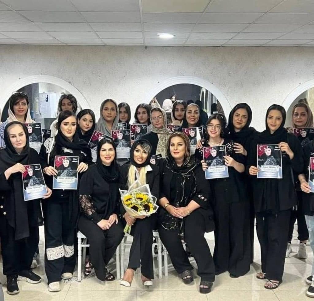 آموزشگاه آرایشگری مهکامه در ملارد