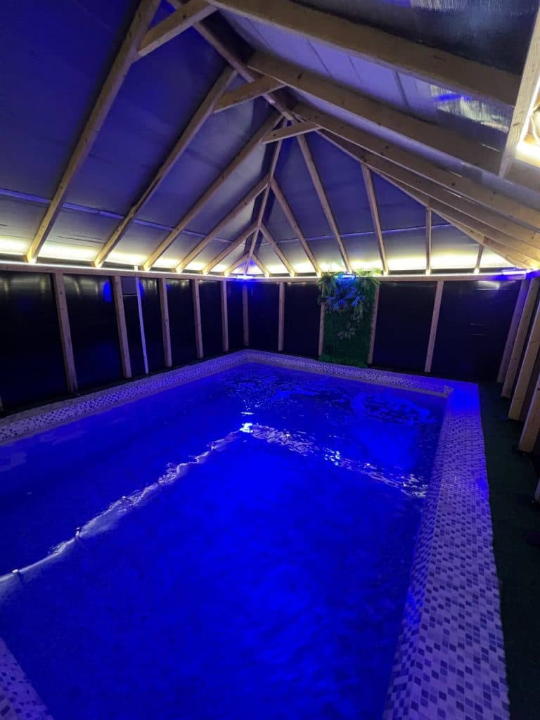 ویلا استخردار سعید مددپور در کلاردشت