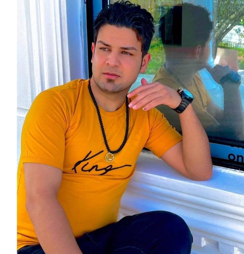 نان و شیرینی مدرن در صومعه سرا