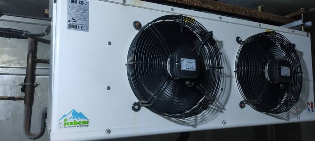 ساخت و تعمیر سردخانه بالای صفر و زیر صفر دما گستر جنوب در قشم