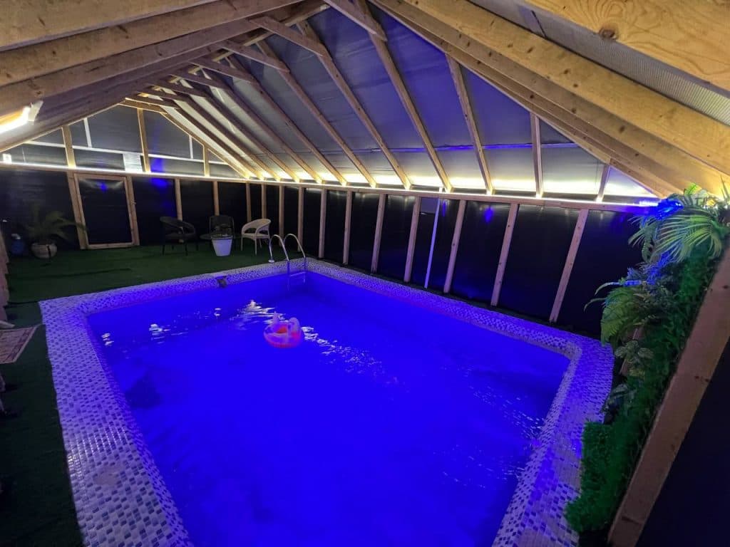 ویلا استخردار سعید مددپور در کلاردشت