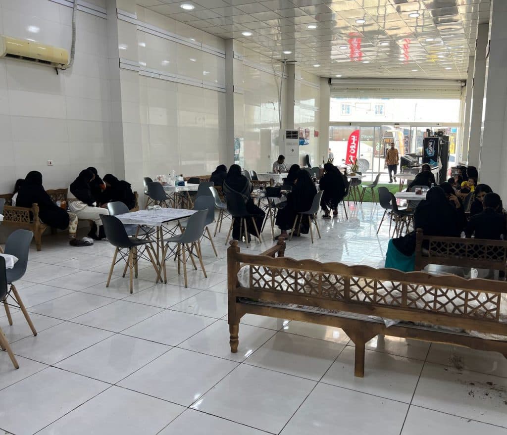 رستوران طاهر در بندر گناوه