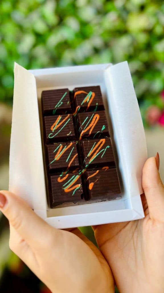 فینگرفود نگار در اصفهان