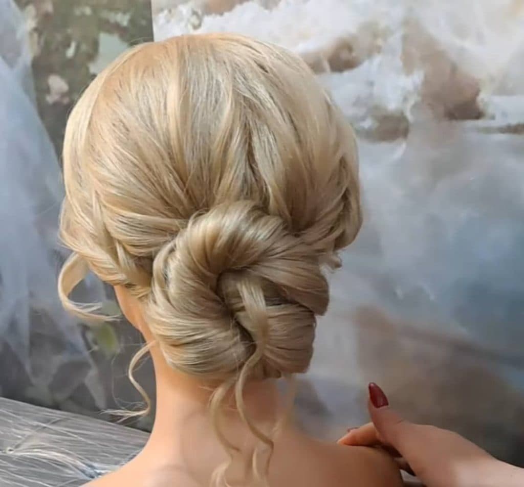 میکاپ و شینیون آرزو جعفری همدان