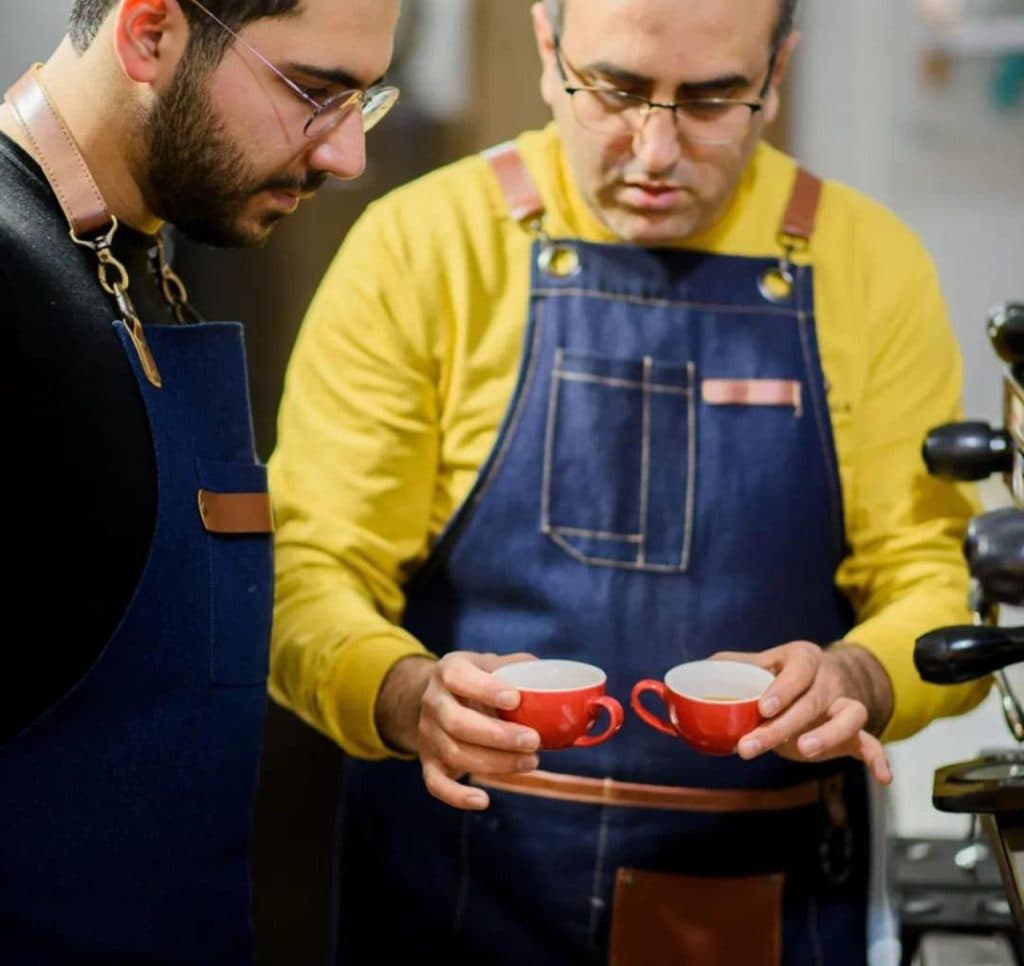 آموزش باریستا و بارتندینگ آکادمی کافا در میدان فردوسی مشهد