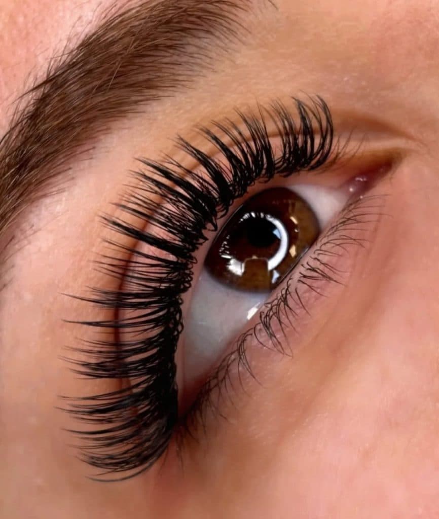 سالن زیبایی سلطنت در مولانا شهر جدید صدرا