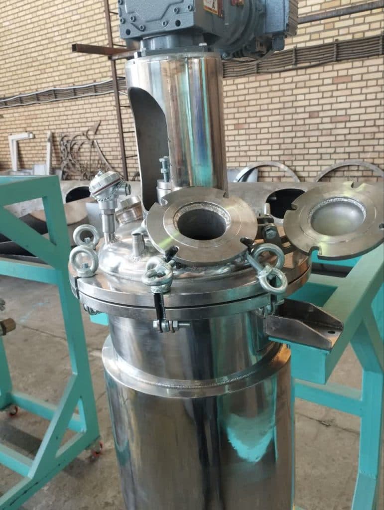 تولید و تعمیر مخزن راکتور آزمایشگاهی طاهری ماهدشت