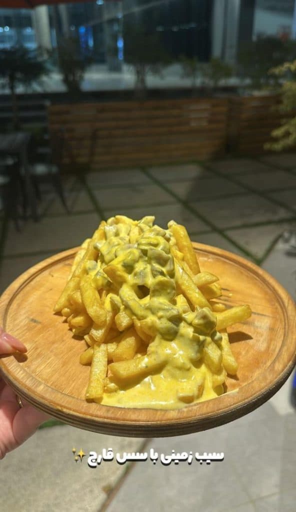 کافه کباب شب در میدان خزر ساری