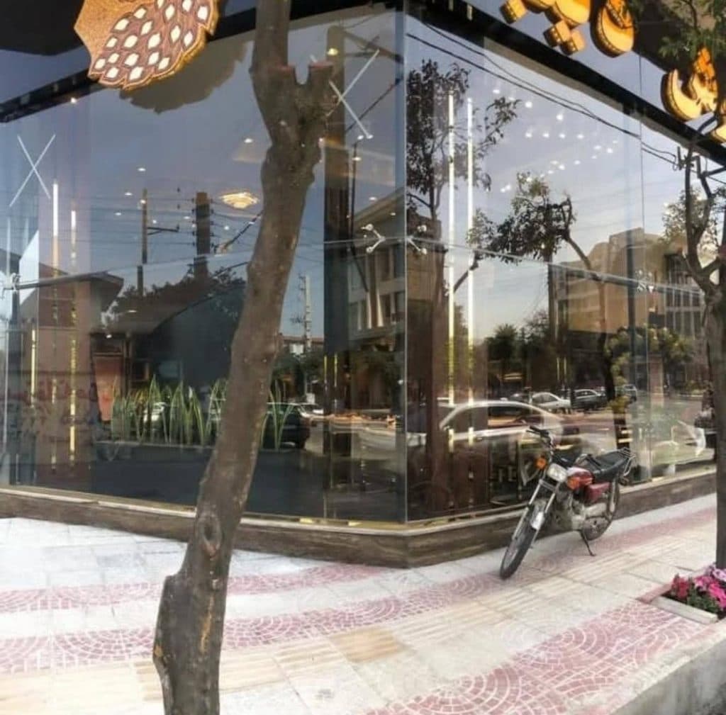 شیشه بری صفی خانی در اراک