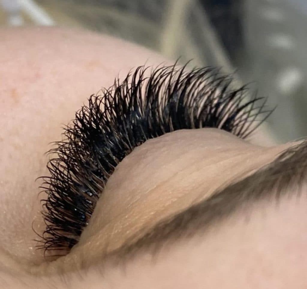 مرکز تخصصی مژه و ابرو جواهرکار در فاز 2 پردیس