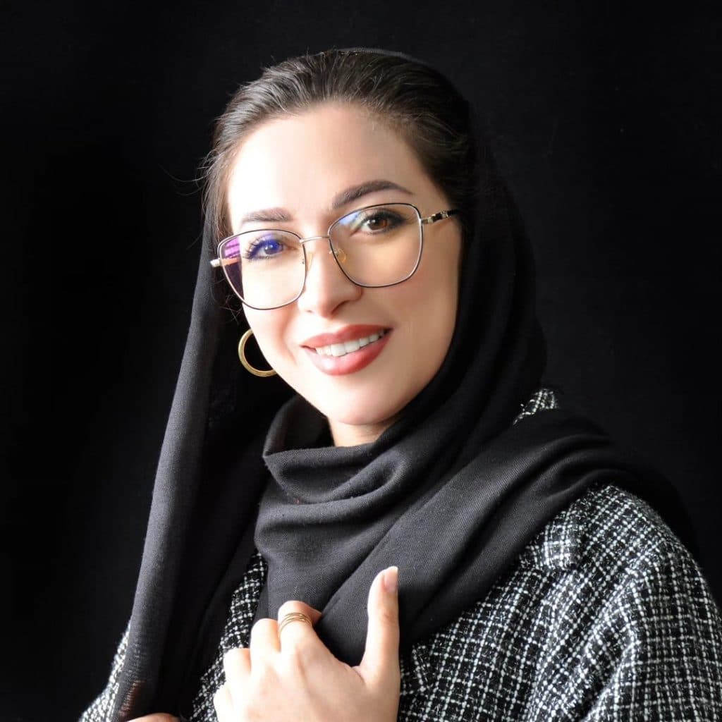 آموزش تخصصی گریم سینمایی و تئاتر طاهره محمدزاده در بیرجند