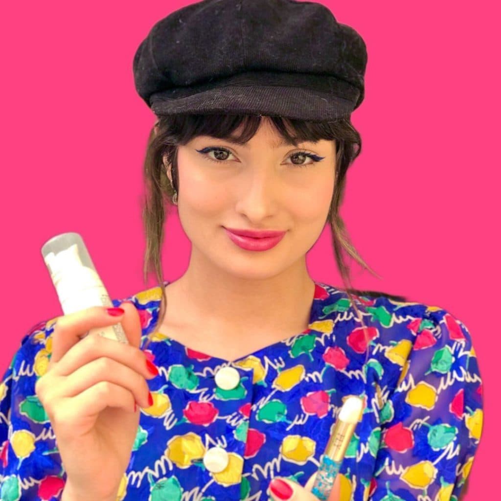 آکادمی تخصصی مژه عاطفه مجیدیان در میدان امام ساری