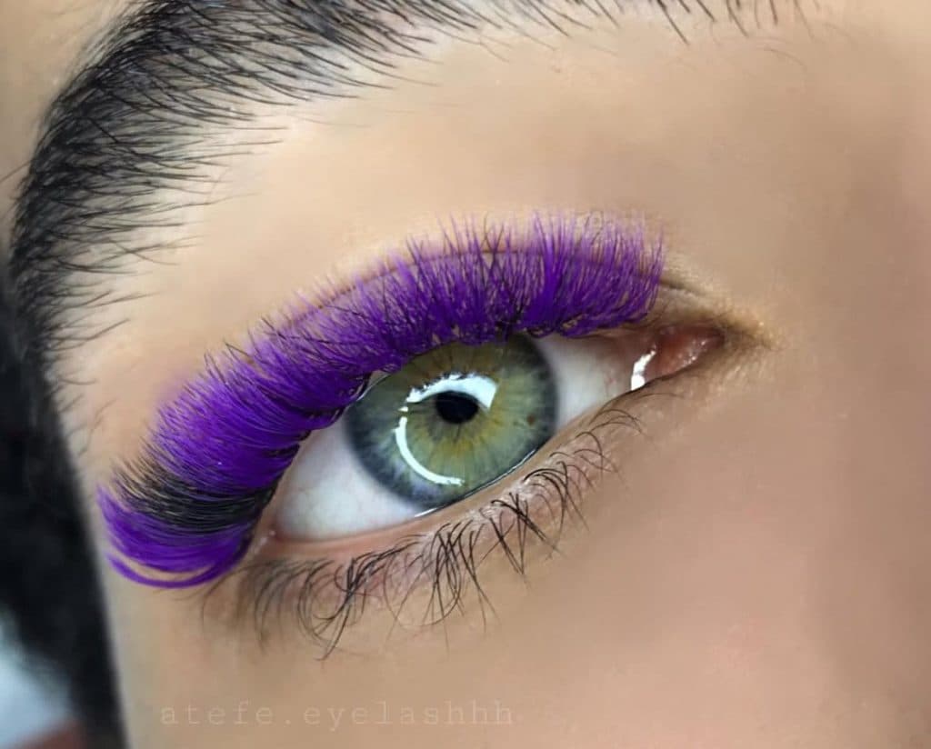 آکادمی تخصصی مژه عاطفه مجیدیان در میدان امام ساری