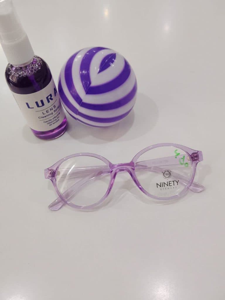 اپتومتریست مریم یعقوبی در کاشمر