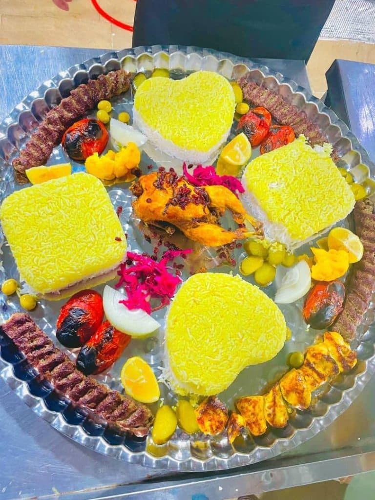 رستوران اصایل در بلوار گلستان اهواز