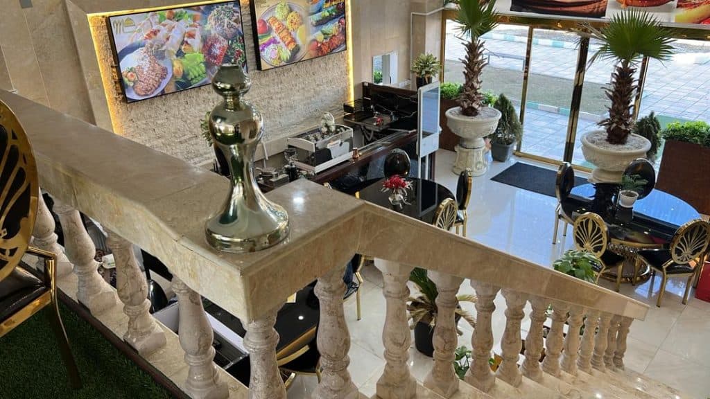 کافه رستوران نخل در سنندج