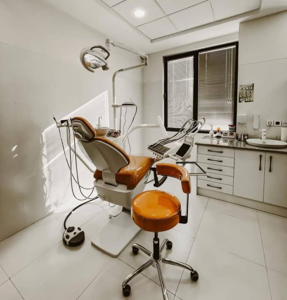 کلینیک دندانپزشکی عماد در گلشهر زنجان