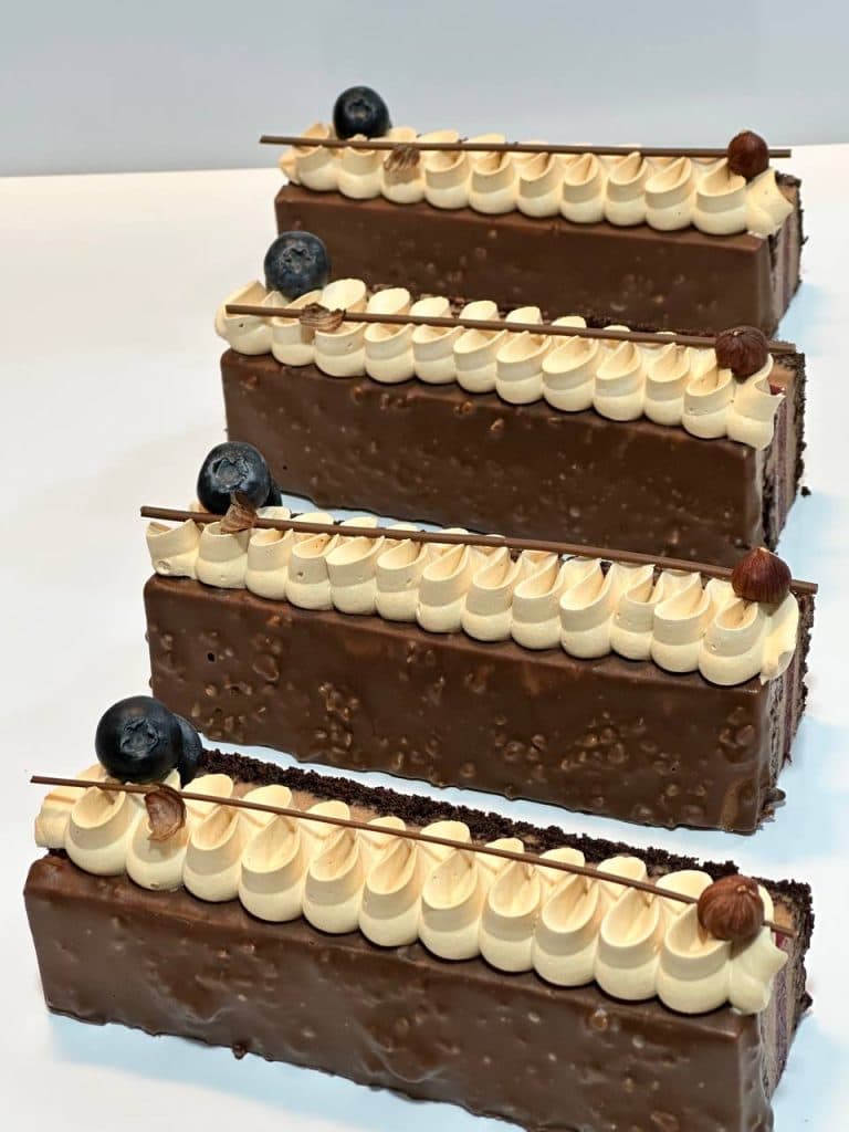 آموزشگاه آشپزی و قنادی آکادمی دهقانی در یزد