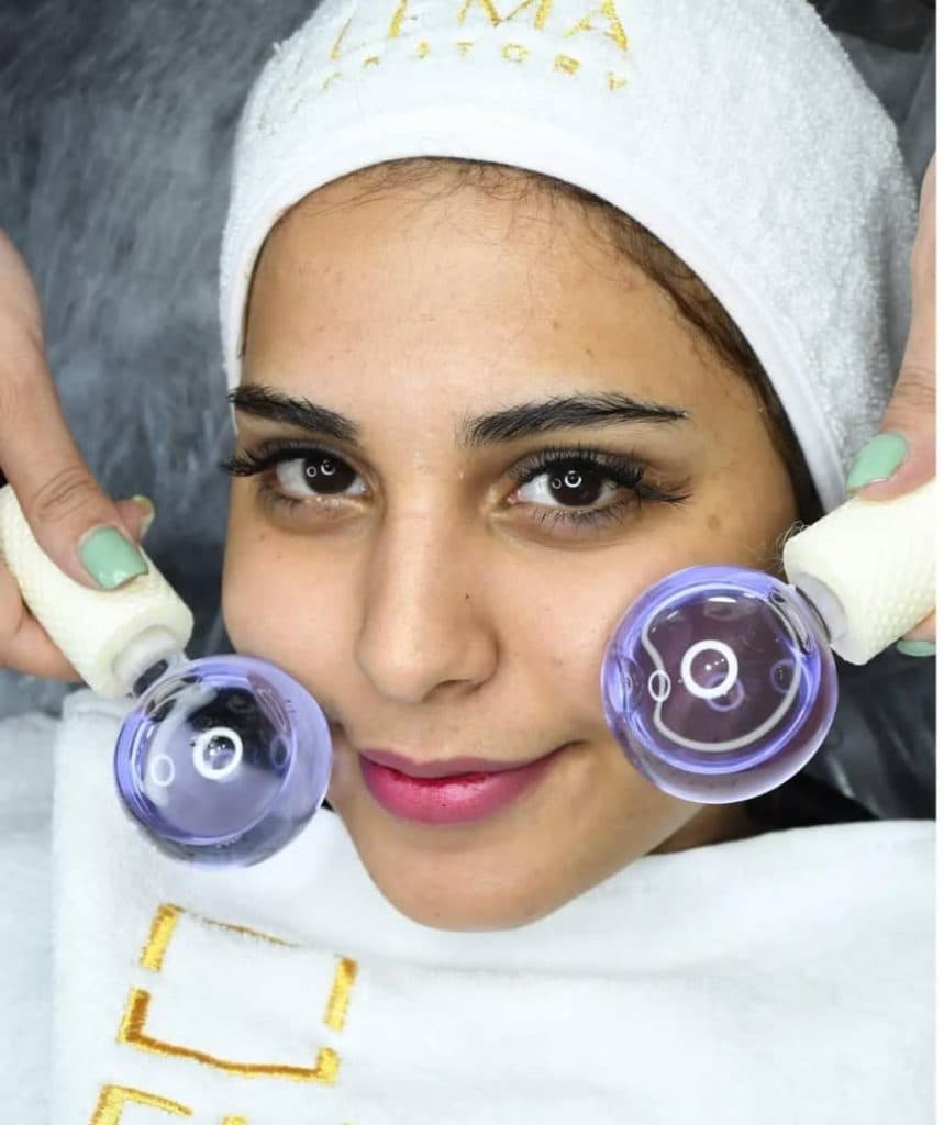 خدمات تخصصی فیشیال و پاکسازی پوست آزیتا زارع در صفاییه یزد