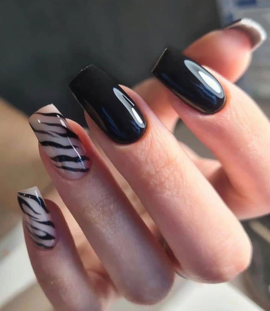 سالن زیبایی صنم کریمی در چهارراه پردیس بندرعباس