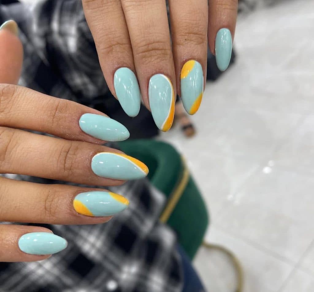 سالن زیبایی صنم کریمی در چهارراه پردیس بندرعباس