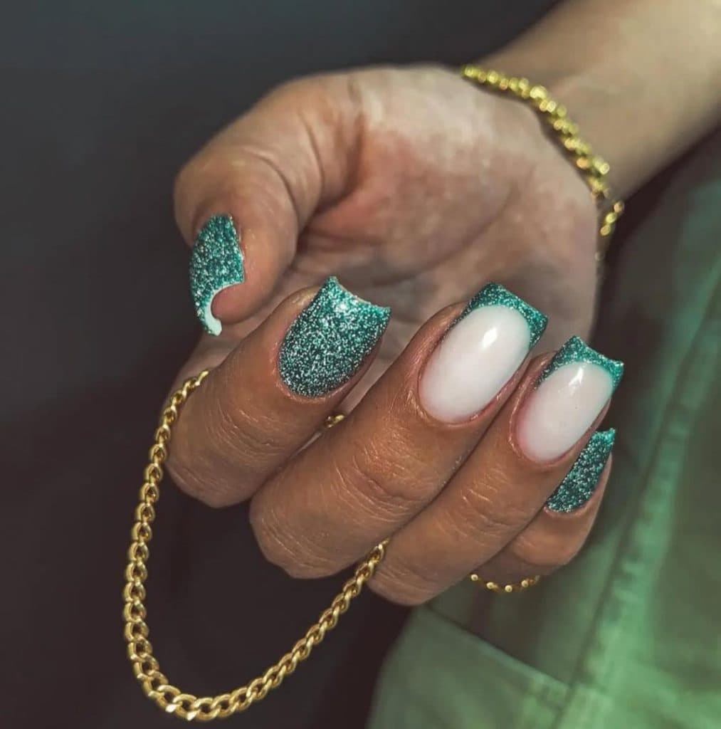 سالن زیبایی صنم کریمی در چهارراه پردیس بندرعباس