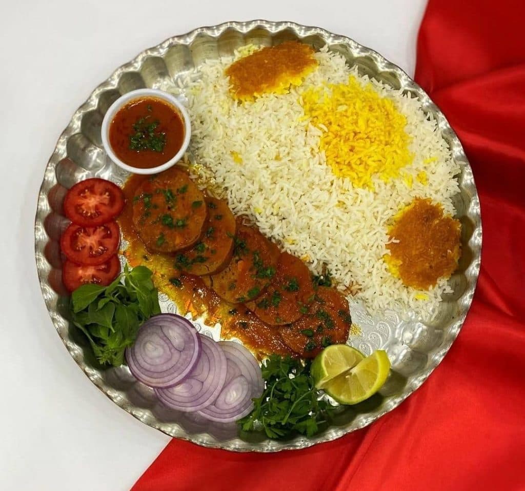 رستوران ملی مرکزی آقامولایی در کرمان