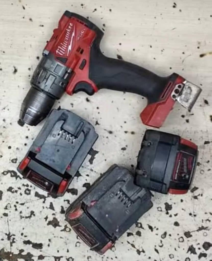 تعمیرات تخصصی برد و ابزار الکترونیکی مرکزی میقانی در اراک