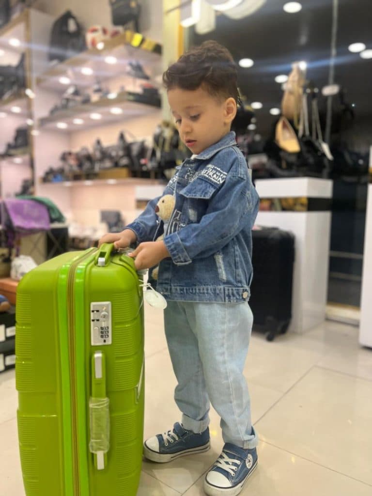 فروشگاه کیف و کفش مردانه و زنانه گوچی روحانی در رویان