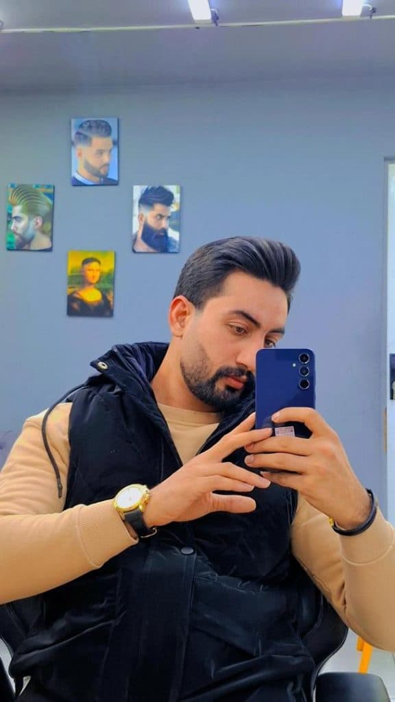 آرایشگاه مردانه فری استایل در نورآباد