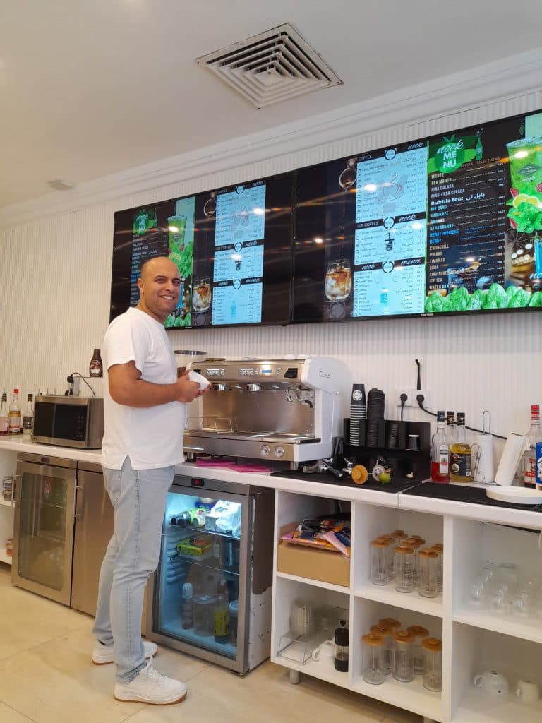 راه اندازی و تجهیز کافی شاپ امین تجهیز در جزیره قشم