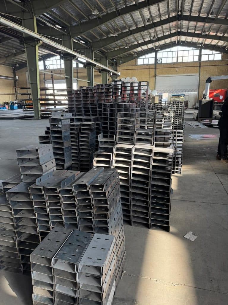 تولید و فروش والپست جهان فلز در کرج