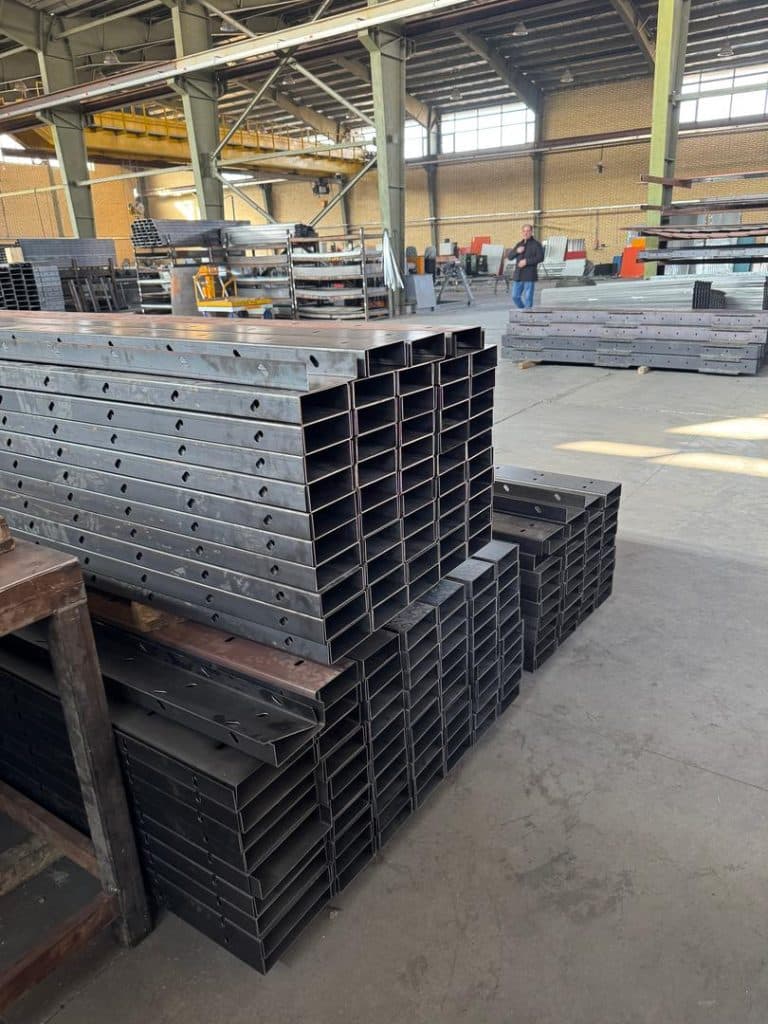 تولید و فروش والپست جهان فلز در کرج